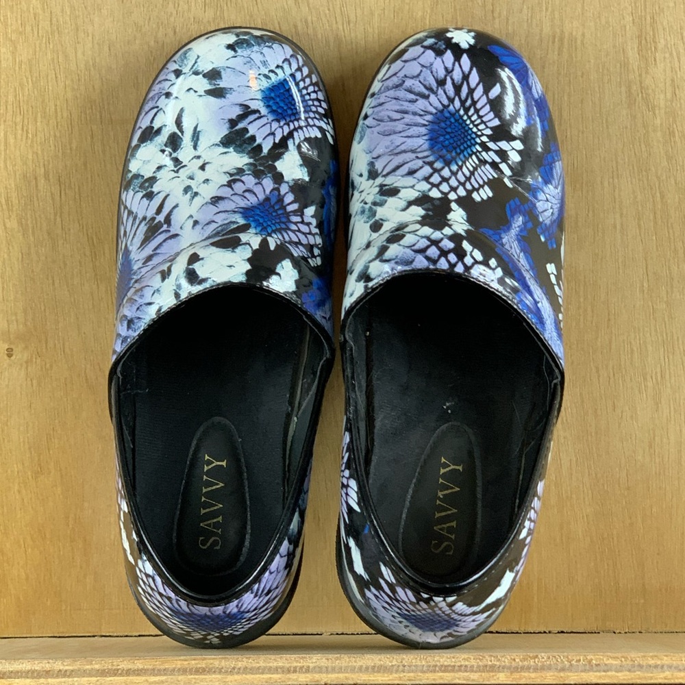 Savvy Blue Floral Slip On Clogs